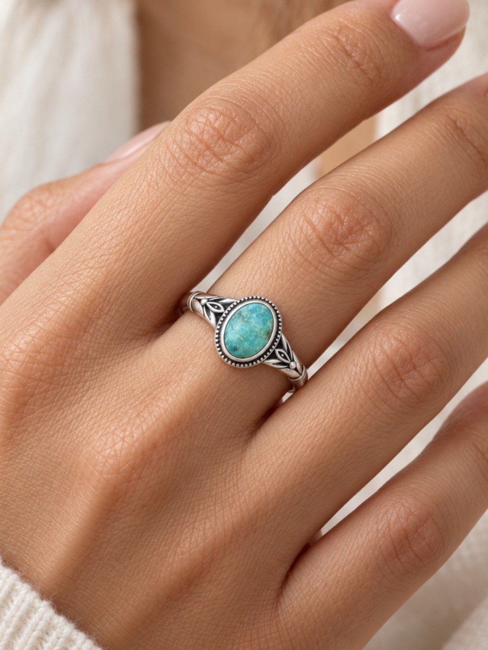 925 Sterling Silver Oval Turquoise Leaf-Detail Ring